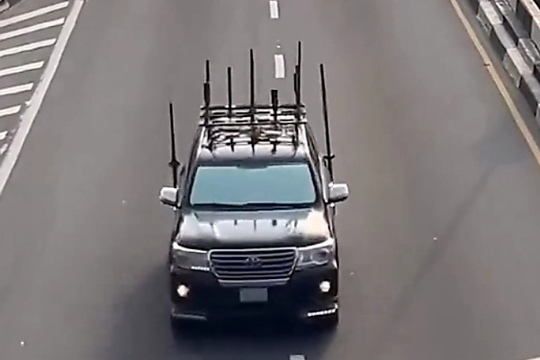 Tinubu's Motorcade : What You Should Know About The Land Cruiser With Roof-mounted Antennas - autojosh 