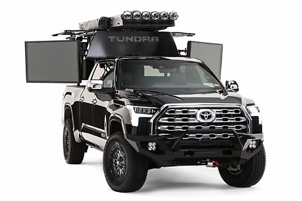 Toyota’s ‘Ultimate Tailgate Tundra’ Which Pops Out Five 55-inch Screens Is Designed For Football Fans - autojosh 