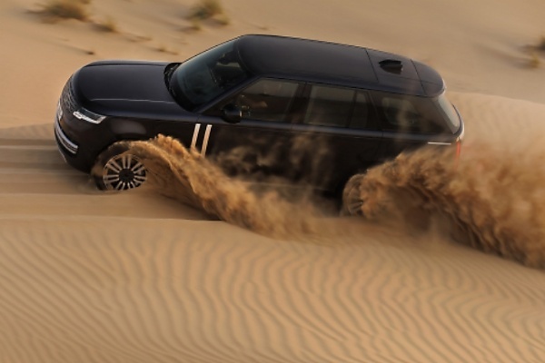 Range Rover Electric Prototypes Passed Rigorous Hot-Weather Testings In Unforgiving UAE Deserts - autojosh