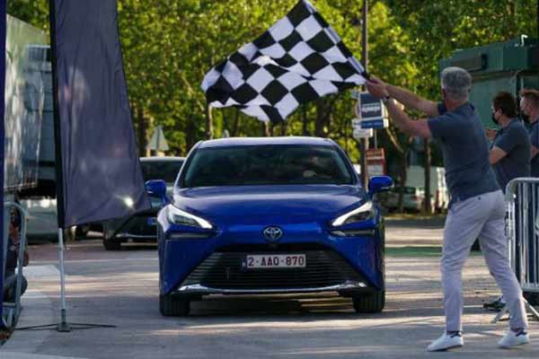 Toyota Mirai Drives 1003km On A Single Tank Of Hydrogen Fuel, Breaks World Record - autojosh