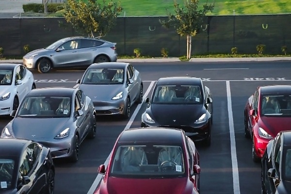 Tesla Cars Now Drive Themselves From Factory To Loading Dock Without Drivers Behind The Wheels - autojosh 