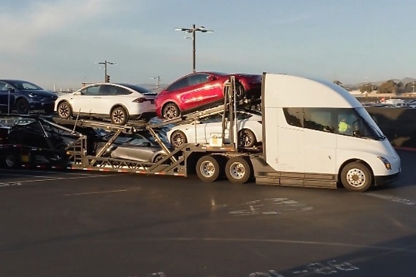Tesla Cars Now Drive Themselves From Factory To Loading Dock Without Drivers Behind The Wheels - autojosh 