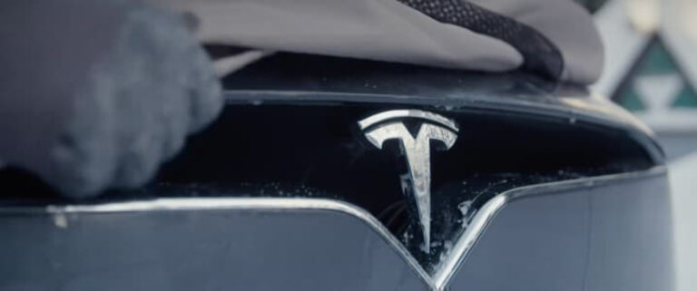 Tesla Super Bull Boosts Price Target to $500, Sees “Golden Age Of Autonomy”