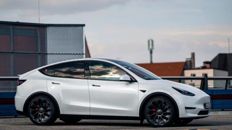 New Tesla driver shares surprising observations after buying first EV: ‘I am floored’