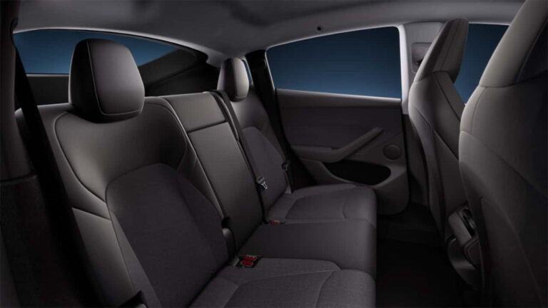 The Base Tesla Model Y Still Has a Glass Roof. You Just Can’t See It From Inside
