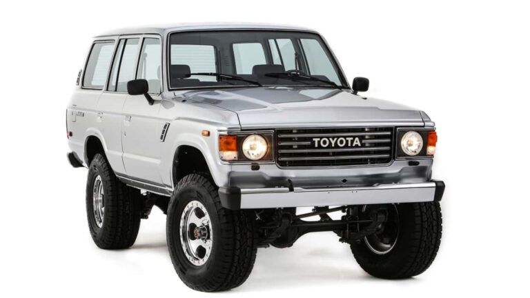 This Classic Toyota Land Cruiser Packs a Modern V-6 and a Manual