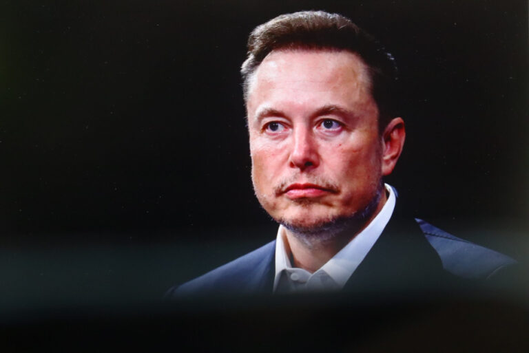 Elon Musk Sees Double-Digit U.S. GDP Growth Driven by AI