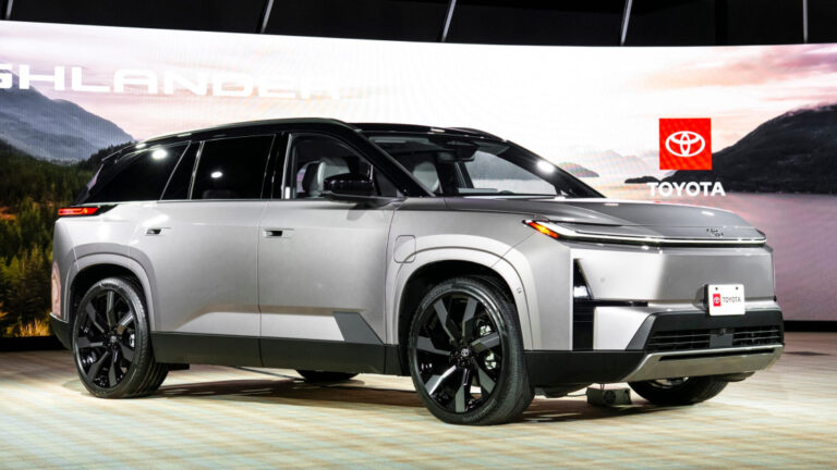 2027 Toyota Highlander First Look: The Middle Child Acts Out