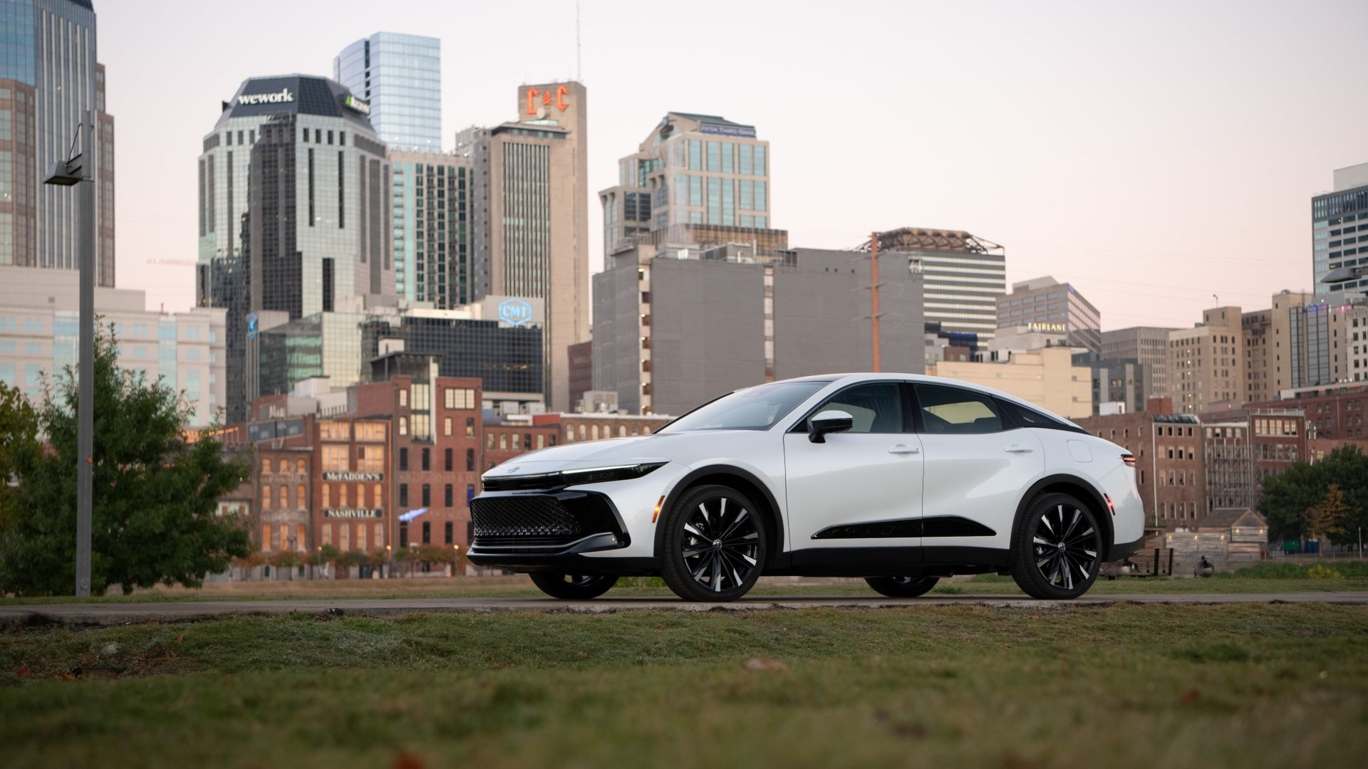 Front 3/4 shot of a 2025 Toyota Crown