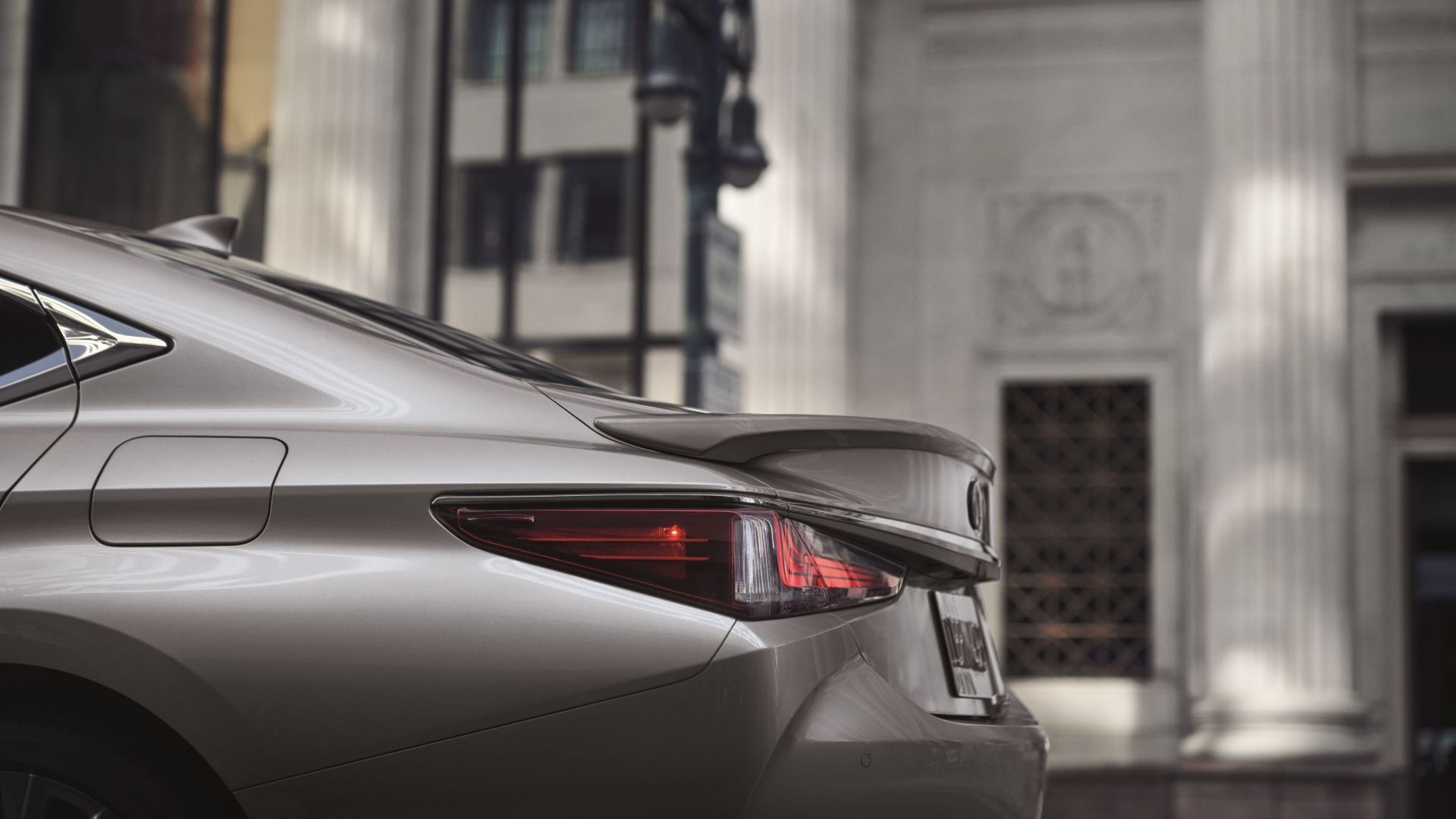 Close up of the rear of a 2025 Lexus ES