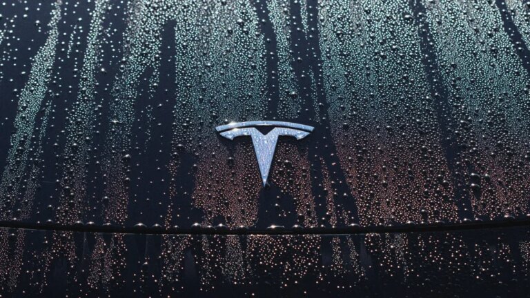 Why a Wall Street Analyst Warns Tesla Shares Could Drop 60 Percent