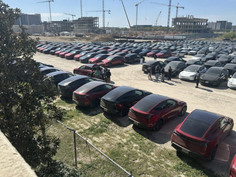 Combined Sightings of 100+ Possible Tesla Robotaxi Fleet