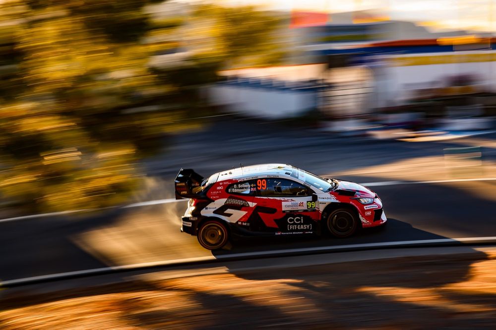 Oliver Solberg, Elliott Edmondson, Toyota Gazoo Racing WRT Toyota GR Yaris Rally1